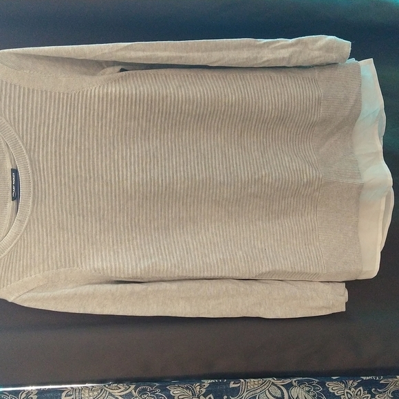 Hilary Radley Tops - 𝅺HILARY Radley M Longsleeve